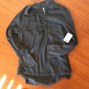 Women’s Free People shirt